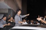 Shahrukh Khan promotes Chennai Express in Maratha Mandir, Mumbai on 15th Aug 2013 (72).JPG